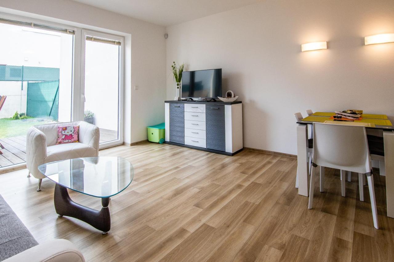 Apartment Aloha Znojmo Ngoại thất bức ảnh